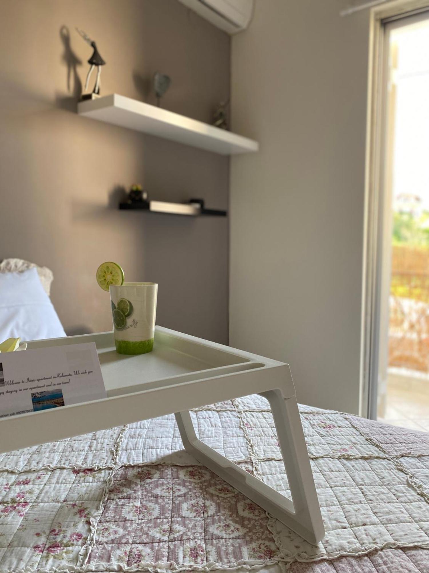 Irinis Apartment In كالاماتا المظهر الخارجي الصورة
